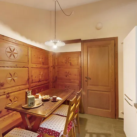 Finestra Sul Monte Rosa アパート